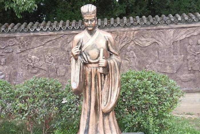 历史名人蔡伦生活在哪个历史时期；蔡伦生于哪个朝代