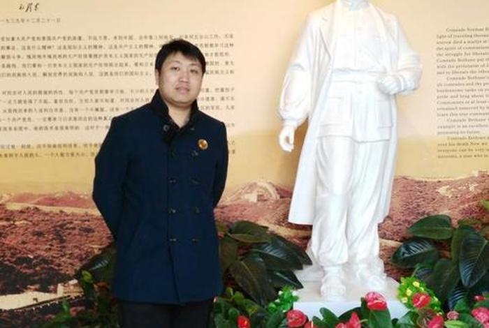 白求恩式的英雄人物故事、白求恩人物事迹