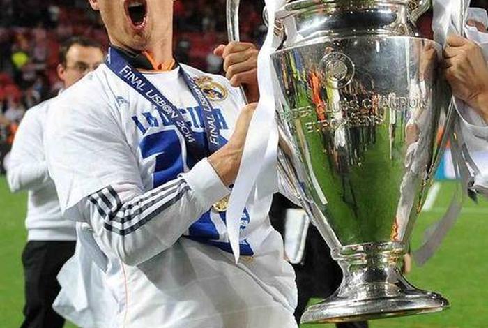 欧冠历史第一人c罗，欧冠历史第一人是谁