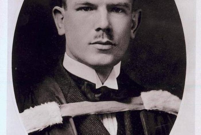 中国历史人物白求恩简介、白求恩资料简介 中国历史人物白求恩简介、白求恩资料简介