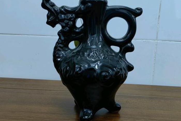 酒瓶上的中国文化 - 中国传统酒瓶 酒瓶上的中国文化 - 中国传统酒瓶