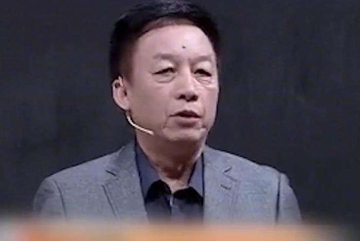 易中天讲中国历史上的几大奇案、易中天讲历史故事视频 易中天讲中国历史上的几大奇案、易中天讲历史故事视频