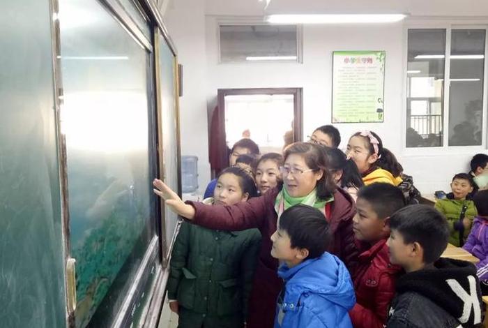 爱岗敬业的老师作文(爱岗敬业的老师作文优秀) 爱岗敬业的老师作文(爱岗敬业的老师作文优秀)