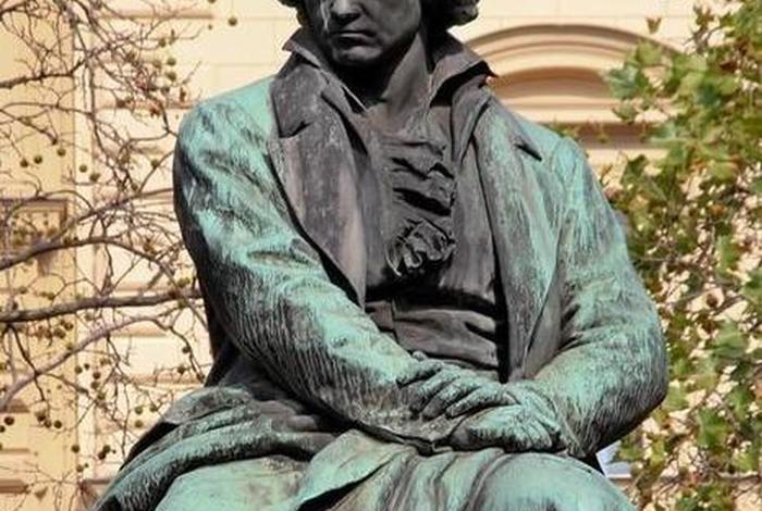 迎难而上的名人素材、迎难而上的名人素材贝多芬 迎难而上的名人素材、迎难而上的名人素材贝多芬