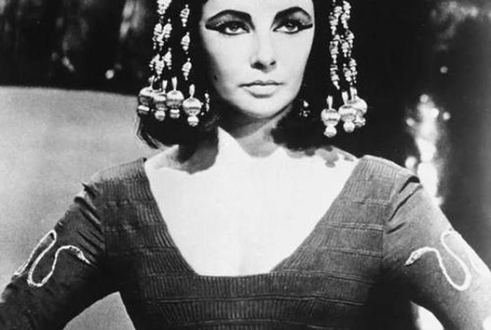 女生迷恋历史人物（迷恋历史人物的女生）