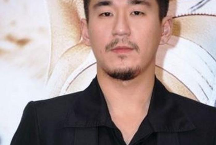 张默像哪个历史人物 - 张默像哪个历史人物啊