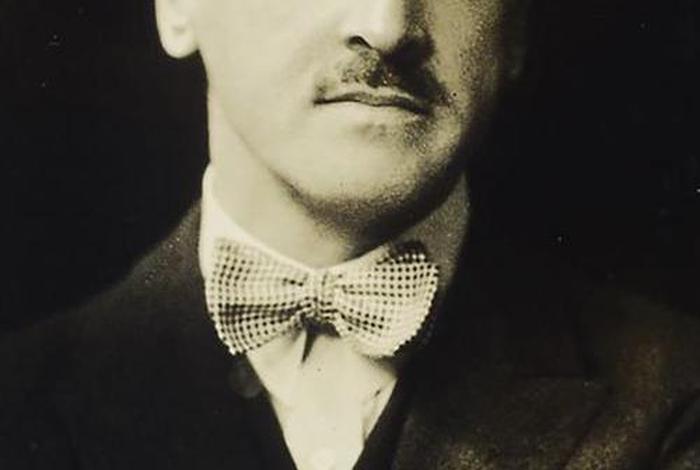 外国评选中国历史人物的条件；外国评选中国历史人物的条件是什么