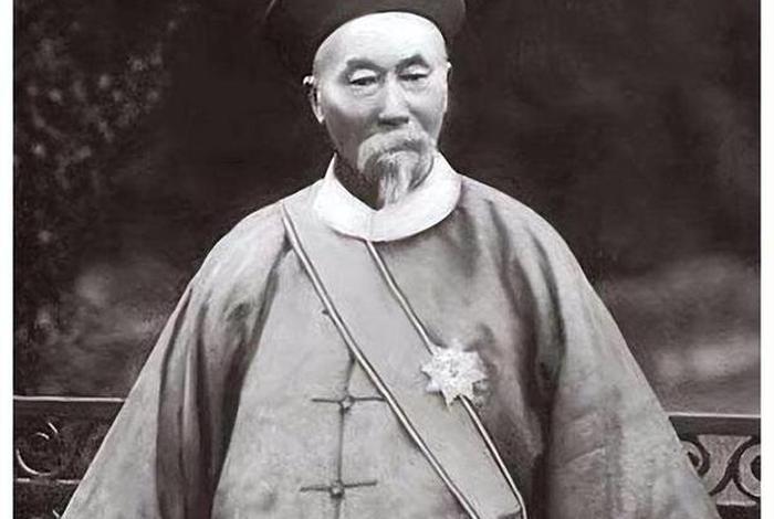 胡雪岩是清朝哪个皇帝时期的人物,胡雪岩是清朝什么时候的人 胡雪岩是清朝哪个皇帝时期的人物,胡雪岩是清朝什么时候的人