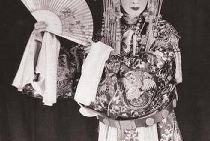 梅兰芳是哪个京剧表演艺术家 梅兰芳是京剧旦角表演艺术家