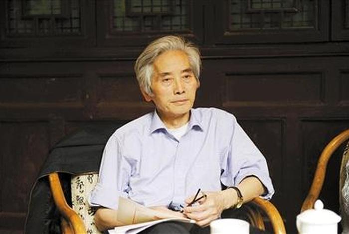 健在的历史学家；健在历史学家名单