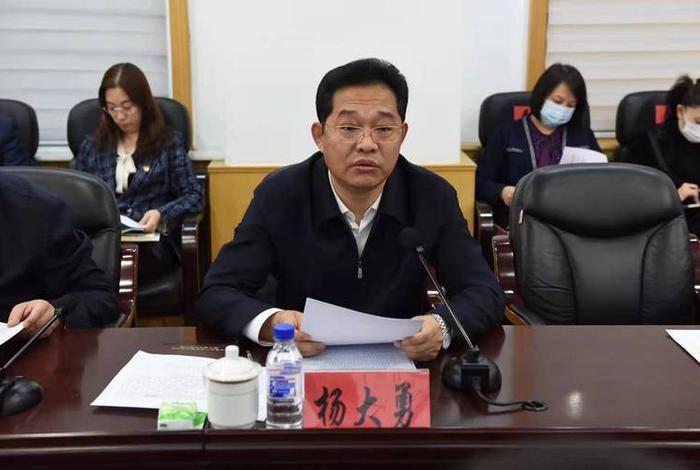 全国著名主持人大勇这个人什么样 长春大勇主持人 全国著名主持人大勇这个人什么样 长春大勇主持人