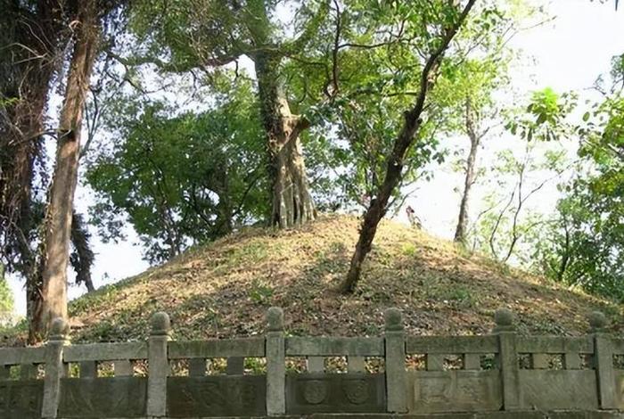 历史人物的墓 历史人物的墓被找到的 历史人物的墓 历史人物的墓被找到的