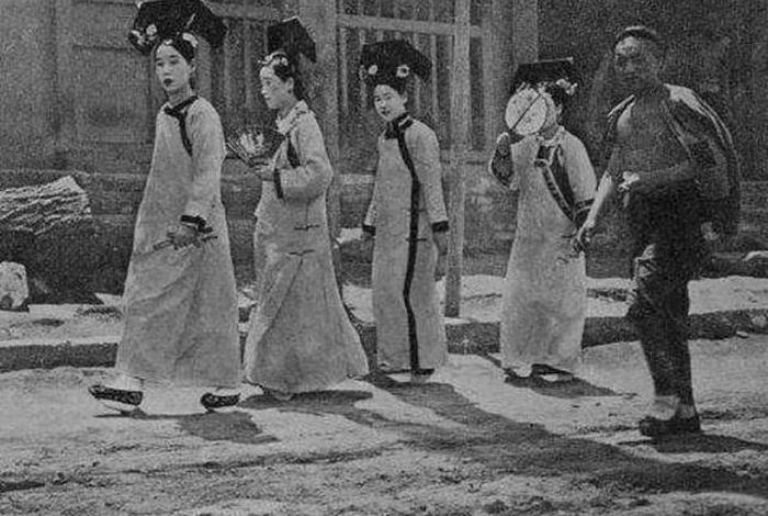 中国历史上最诡异的人物 - 历史最诡异事件