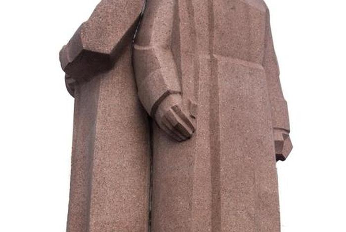 历史中的人物站位（历史中的人物站位怎么写）