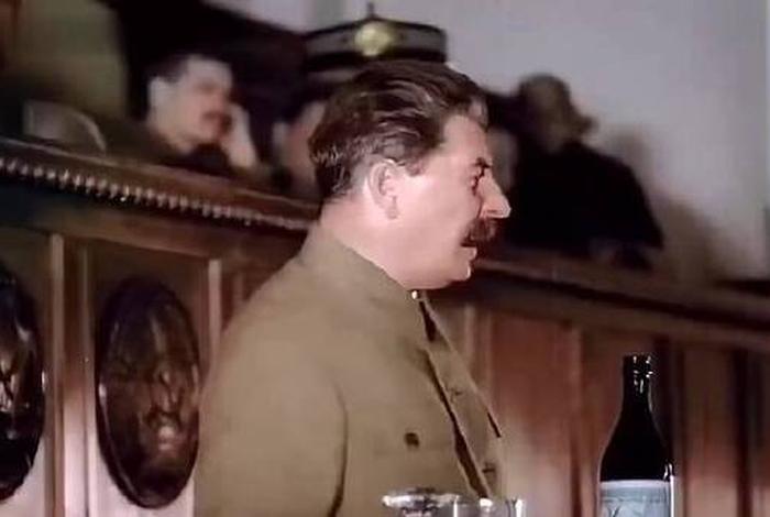 历史人物评价法评价斯大林；你如何评价斯大林