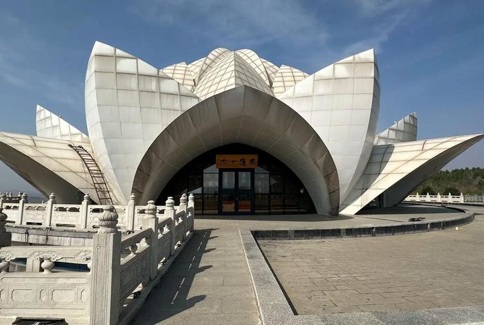 中国古代与佛教有关的故事 - 中国与佛教有关的人物和建筑 中国古代与佛教有关的故事 - 中国与佛教有关的人物和建筑