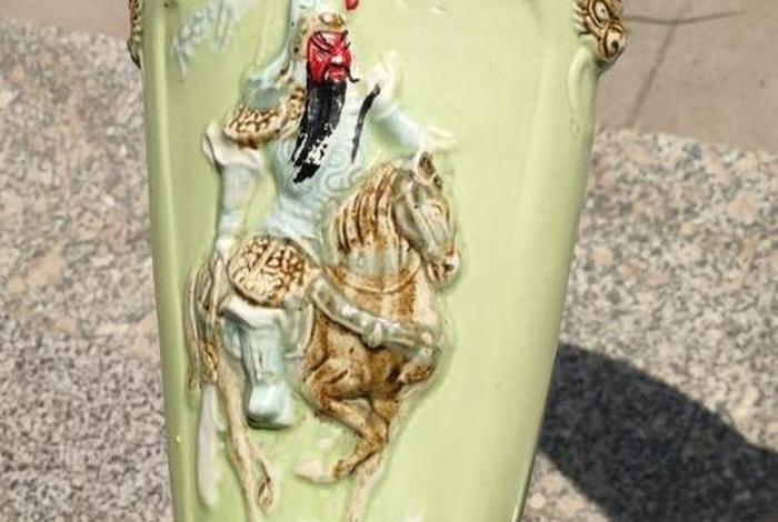 大关公人物酒瓶(大关公人物酒瓶图片大全) 大关公人物酒瓶(大关公人物酒瓶图片大全)