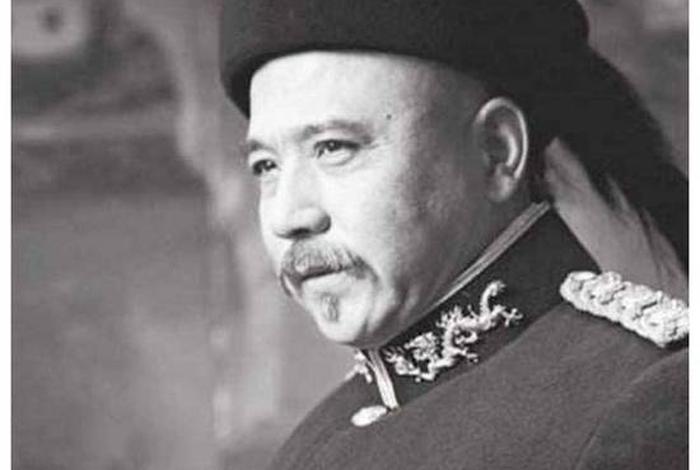 历史人物袁世凯简介 历史人物袁世凯简介资料 历史人物袁世凯简介 历史人物袁世凯简介资料