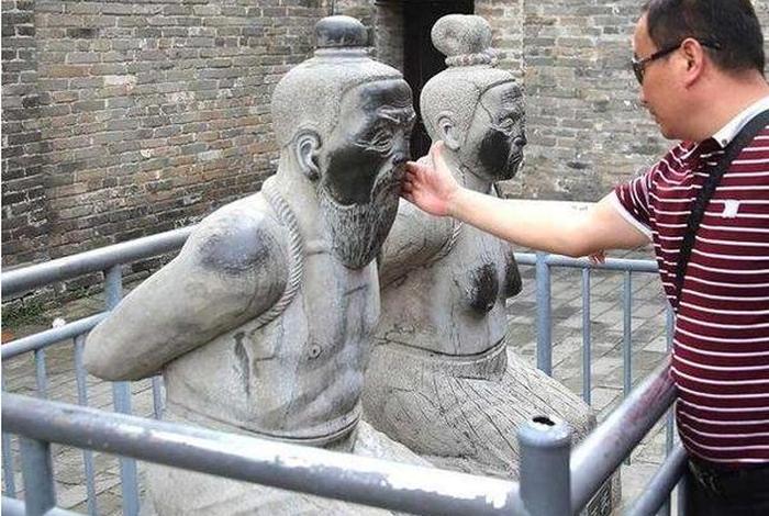 历史人物秦桧是什么样的人；秦桧是怎样的一个人