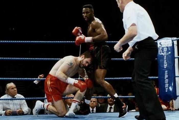 韩国人挑衅泰森,泰森打白人视频 韩国人挑衅泰森,泰森打白人视频