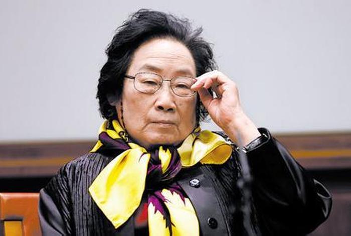 屠呦呦是哪个国家的人物(屠呦呦是谁呀) 屠呦呦是哪个国家的人物(屠呦呦是谁呀)