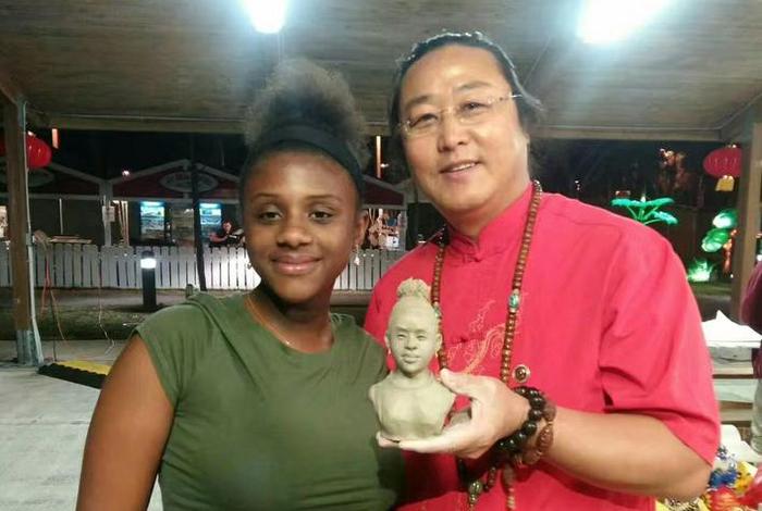 闫俊海泥塑肖像多少钱一个 - 闫俊海雕塑 闫俊海泥塑肖像多少钱一个 - 闫俊海雕塑