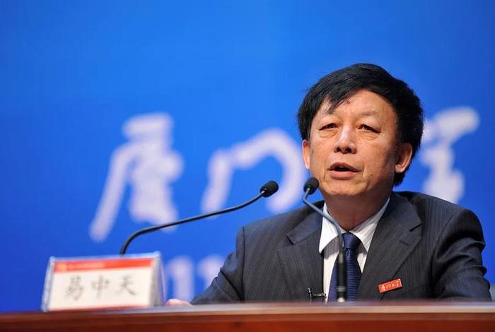 易中天谈中国历史批判;易中天说中国历史多少年 易中天谈中国历史批判;易中天说中国历史多少年