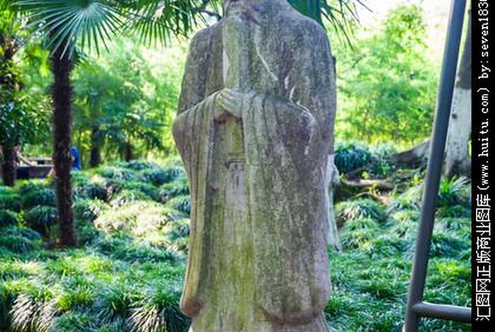 历史人物石像图片拿竹简的；历史人物石头画