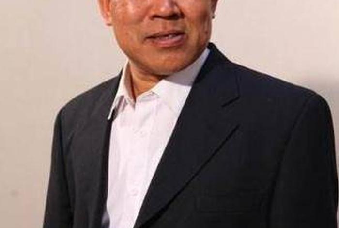 长得很丑的名人（长相丑陋的名人）