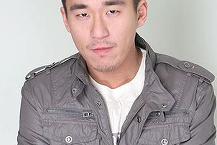 张默像哪个历史人物 - 张默像哪个历史人物啊