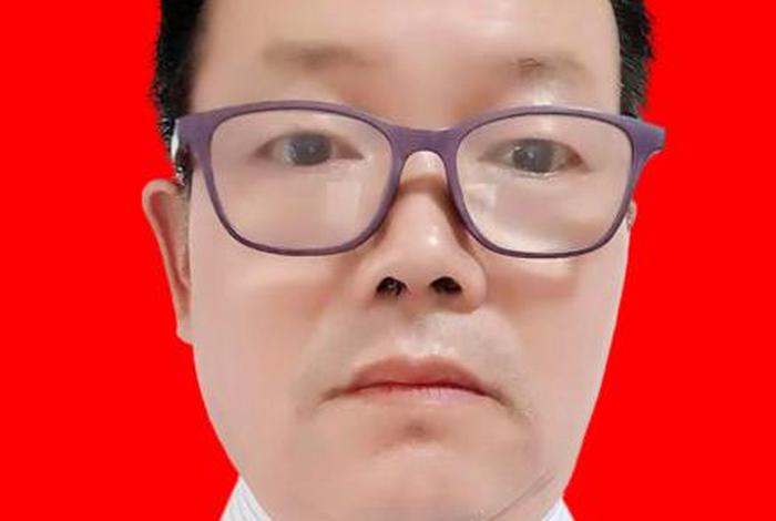 哪个男名人的名字有芳字的 带有芳字的名人 哪个男名人的名字有芳字的 带有芳字的名人