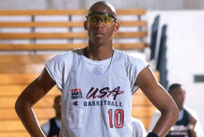 美国评选国际十大运动员；美国最佳运动员