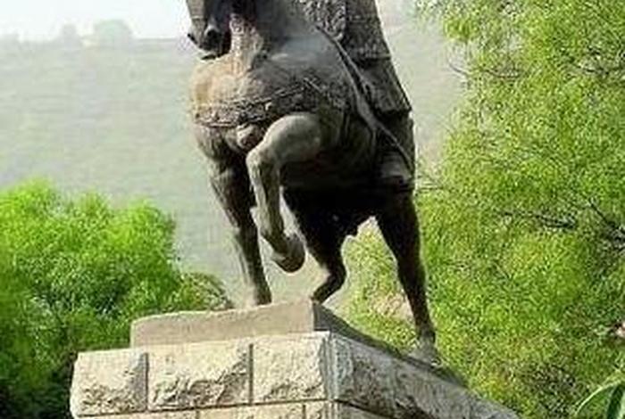 卫青霍去病的生平事迹、卫青、霍去病的生平事迹或典故 卫青霍去病的生平事迹、卫青、霍去病的生平事迹或典故