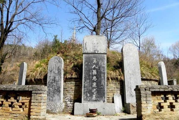 哪个名人的墓没有发现,历史人物谁的墓没有找到 哪个名人的墓没有发现,历史人物谁的墓没有找到