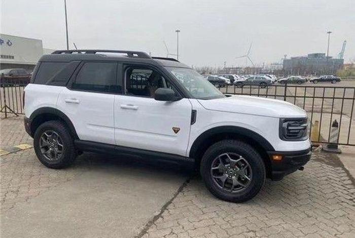 很像林肯的那款车叫啥;跟林肯车型很像的车 很像林肯的那款车叫啥;跟林肯车型很像的车