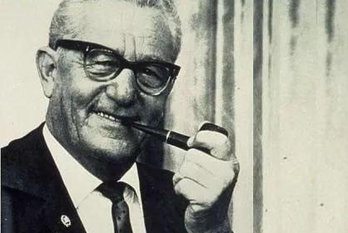 历史简介和创办人 - 的创始人 历史简介和创办人 - 的创始人