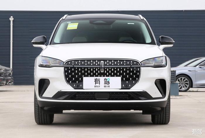 很像林肯的那款车叫啥;跟林肯车型很像的车 很像林肯的那款车叫啥;跟林肯车型很像的车