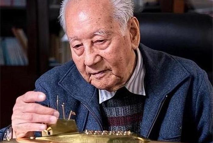 历史人物钱学森作文 钱学森的作文事例 历史人物钱学森作文 钱学森的作文事例