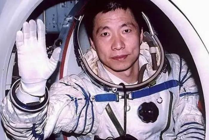 中国历史登月第一人;中国登月的第一人 中国历史登月第一人;中国登月的第一人