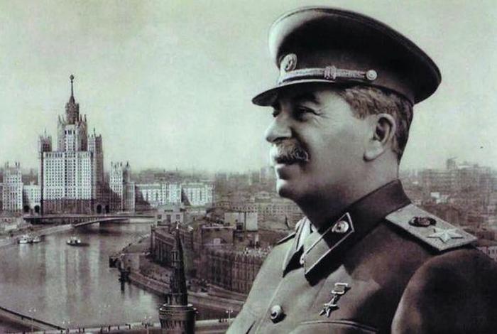 历史人物评价法评价斯大林；你如何评价斯大林