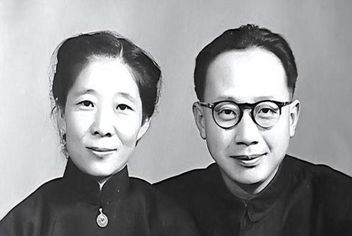 怎么讲历史人物故事四年级、怎么讲历史人物故事四年级钱学森大概意思