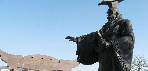 齐桓公-关于齐桓公的小故事介绍 齐桓公好服紫 齐桓公-关于齐桓公的小故事介绍 齐桓公好服紫