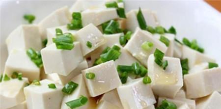 小葱拌豆腐-古人吃小葱拌豆腐 为何就能表示为人一清二白