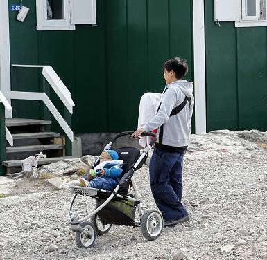 爱斯基摩人-爱斯基摩人的生活方式是怎样的？爱斯基摩人现在还住雪屋吗