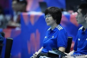 郎平是中国的教练吗、郎平是队员的时候的教练叫什么名字