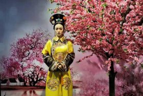 人物蜡像多少钱；人物蜡像用的是什么蜡