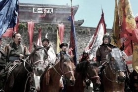 清军入关和李自成；清军入关和李自成哪个厉害