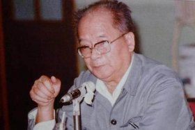 中国历史泰斗（历史学界的泰斗）