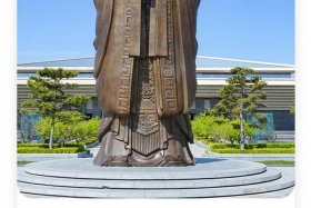 孔子是中国人的信仰；孔子是信神的