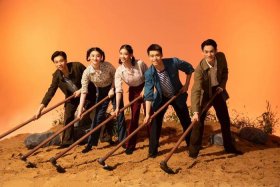 穿越时空历史人物与历史人物对话（穿越历史时空讲述人物故事）